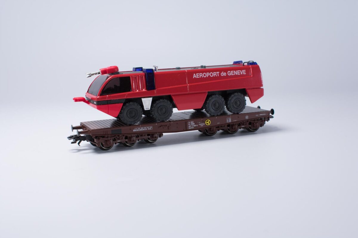Märklin 4849 zwaarlastwagon beladen met brandweer ÖBB - Afbeelding 2