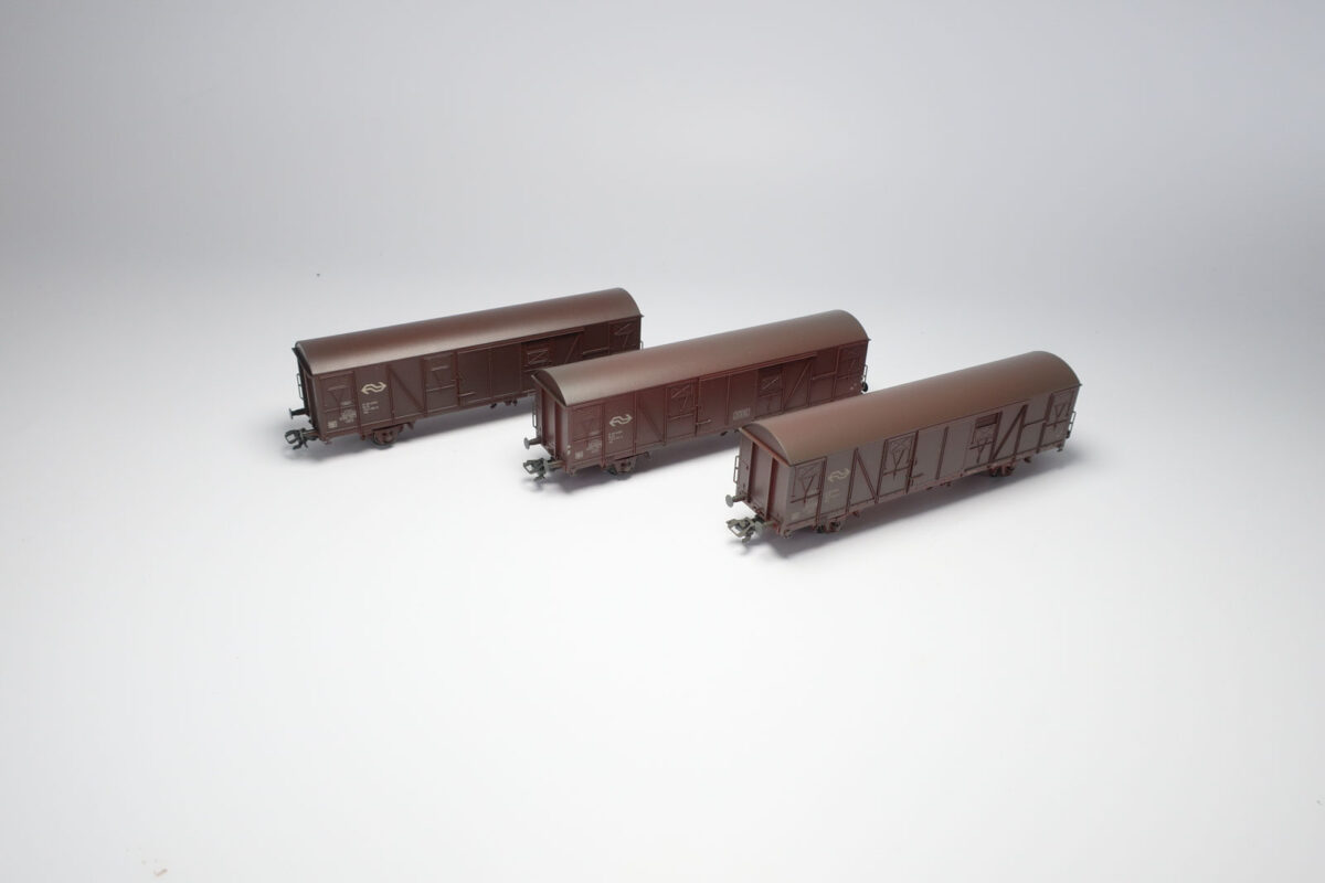 Märklin 47313 goederenwagenset met 3 geweatherde geloten wagens NS - Afbeelding 2