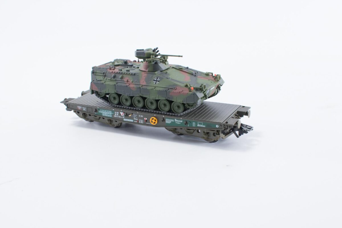 Märklin 48747 Zwaarlaswagon met Marder DB - Afbeelding 2