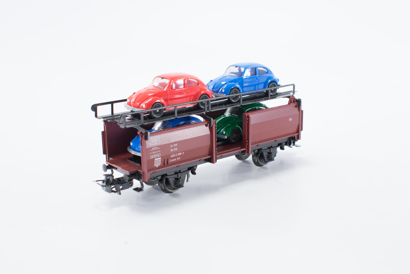 Märklin 4613 autotransportwagon beladen kevers DB