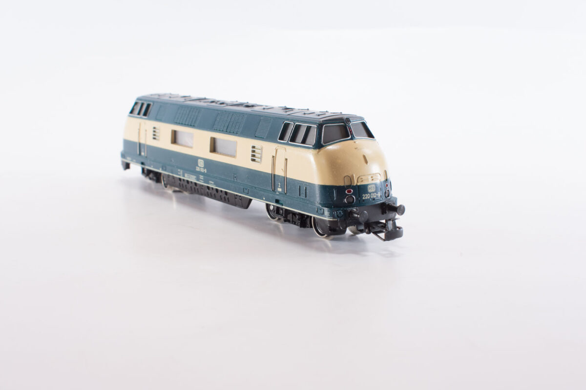 Märklin 3081 digitale diesellocomotief BR220 DB - Afbeelding 4