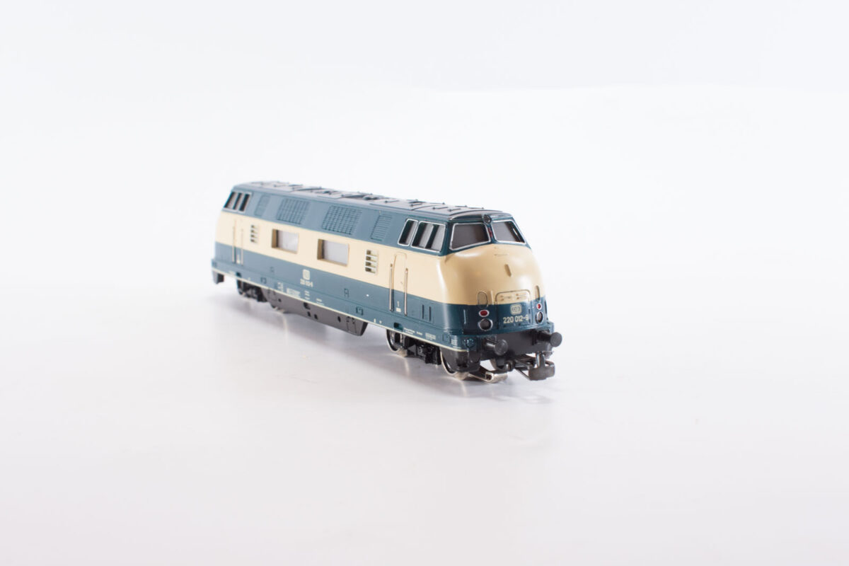 Märklin 3081 digitale diesellocomotief BR220 DB - Afbeelding 6