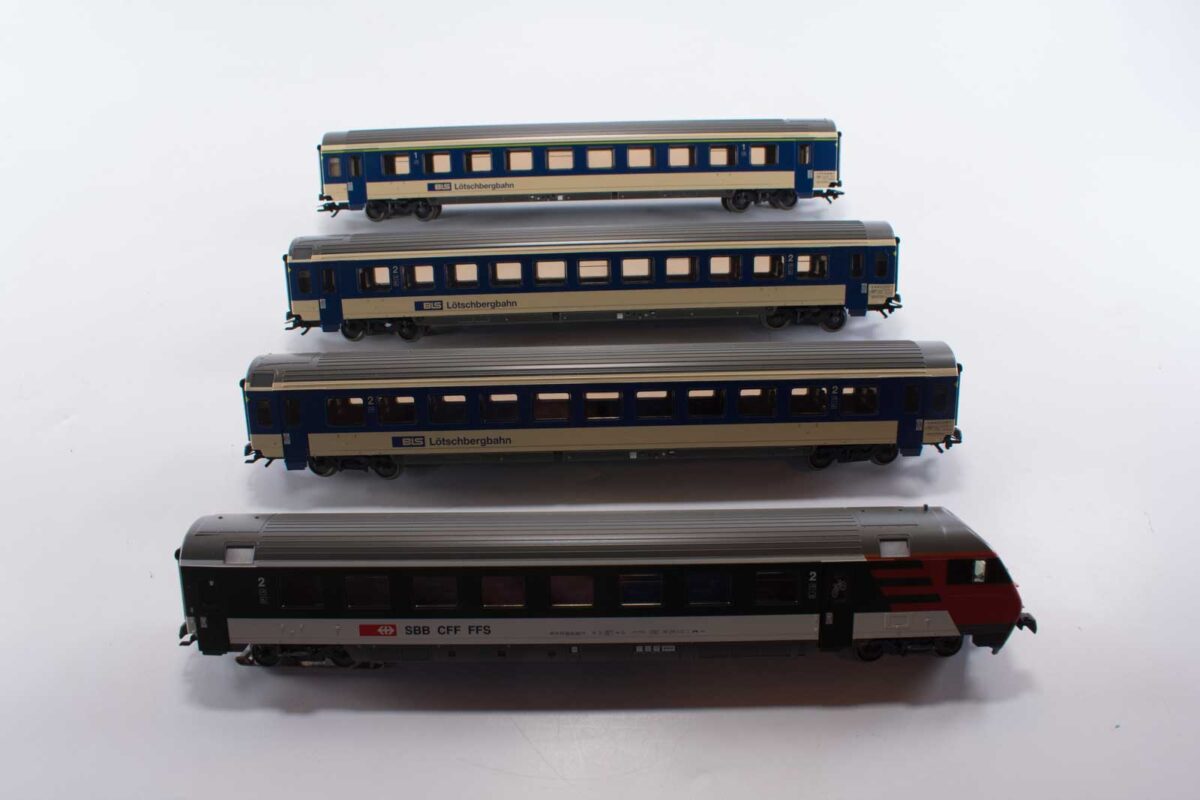 Märklin 42167 vierdeige pendelrijtuigen set SBB BLS - Afbeelding 2