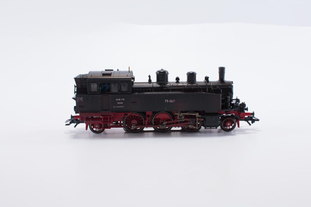 Märklin 37133 Digitale stoomlocomotief BR75 met stookinrichting DB - Afbeelding 2