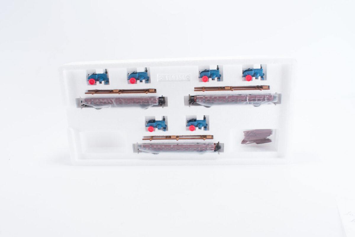 Märklin 46400 wagenset met 3 rongenwagens met tractorlading DB - Afbeelding 2