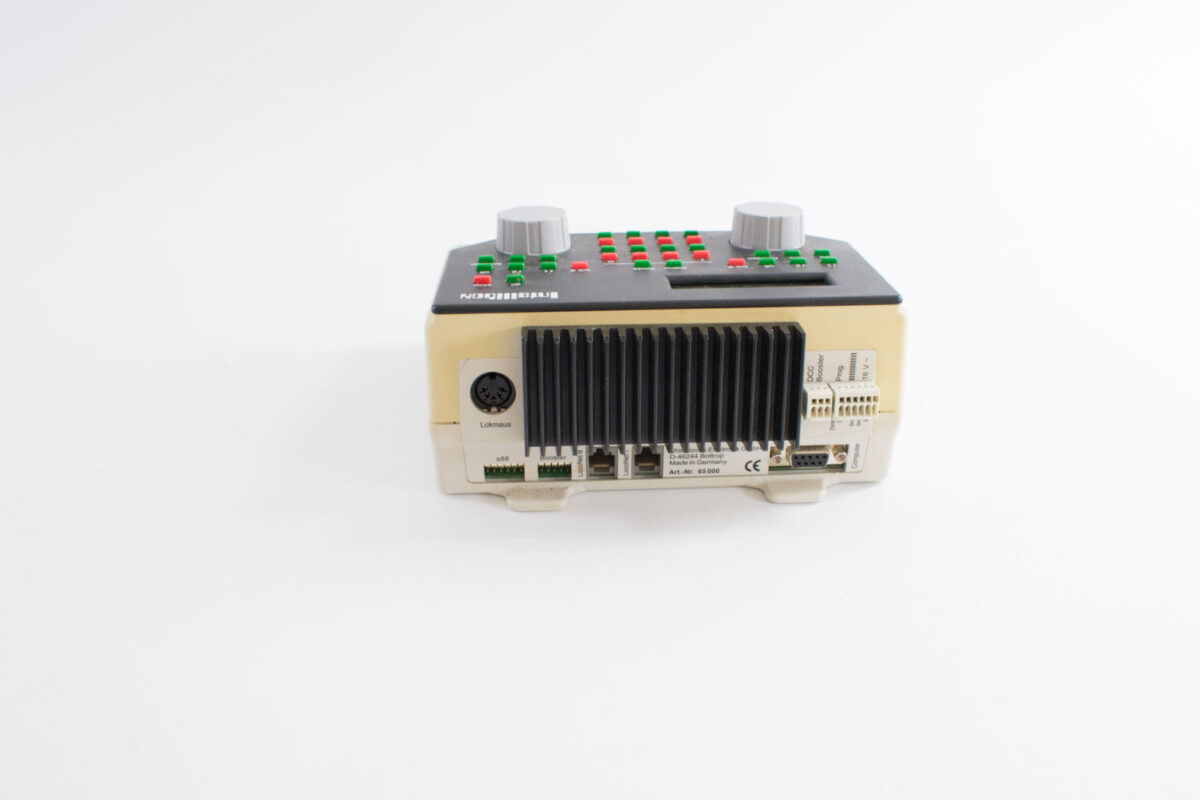 Uhlenbrock 65000 intellibox met Duits handboek - Afbeelding 2