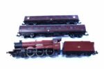 Märklin 29550S Hoghwards express stoomlocomotief met 2 wagens.