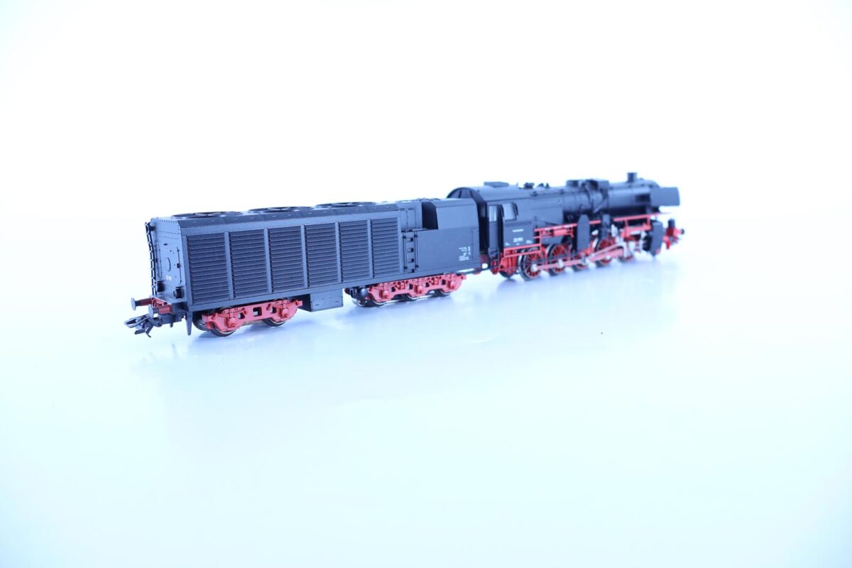 Märklin 37171 digitale stoomlocomotief BR52 met condenstender DB - Afbeelding 3