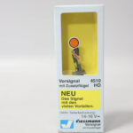 Viessmann 4510 vormsein met beweegbare schotel en pijl