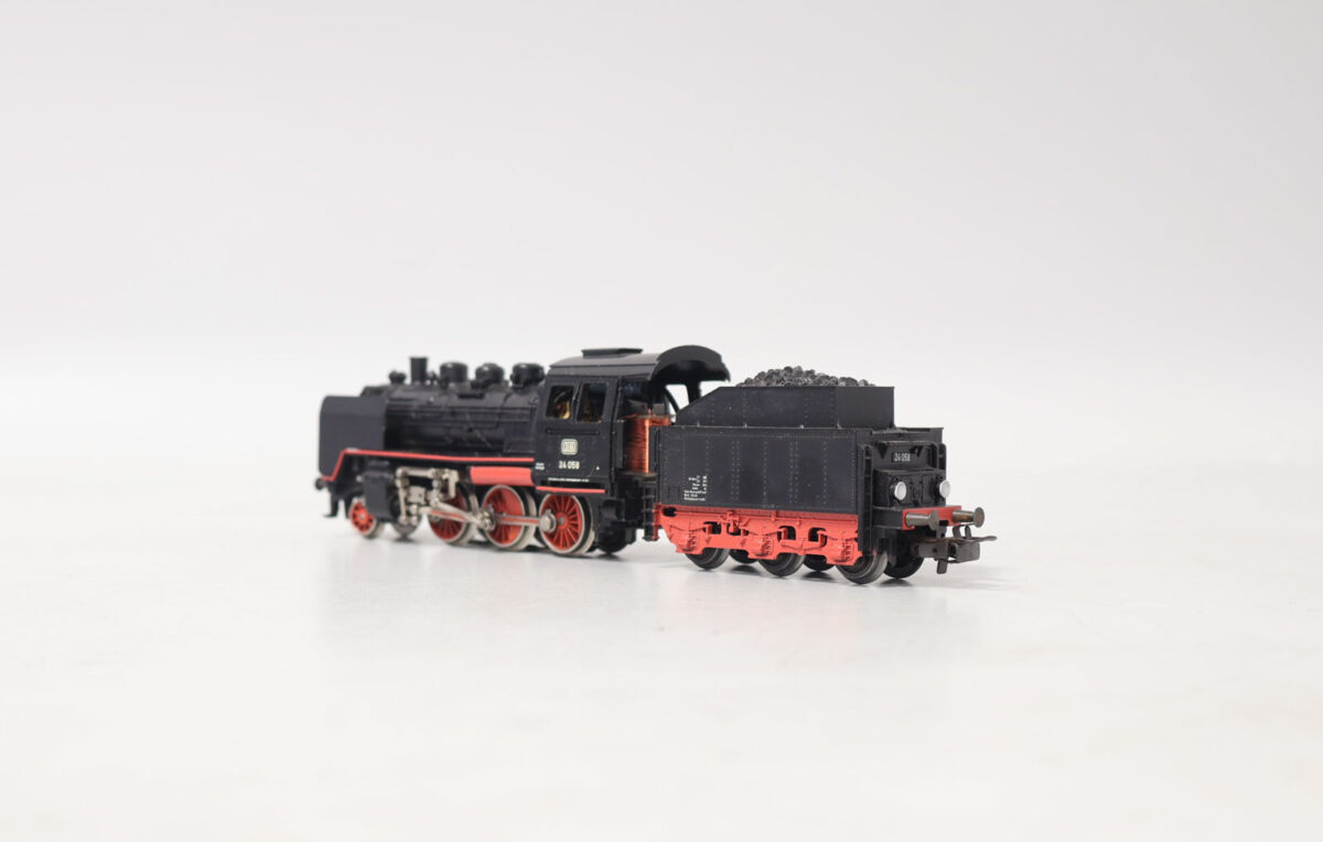 Märklin 3003 stoomlocomotief BR24 DB - Afbeelding 4