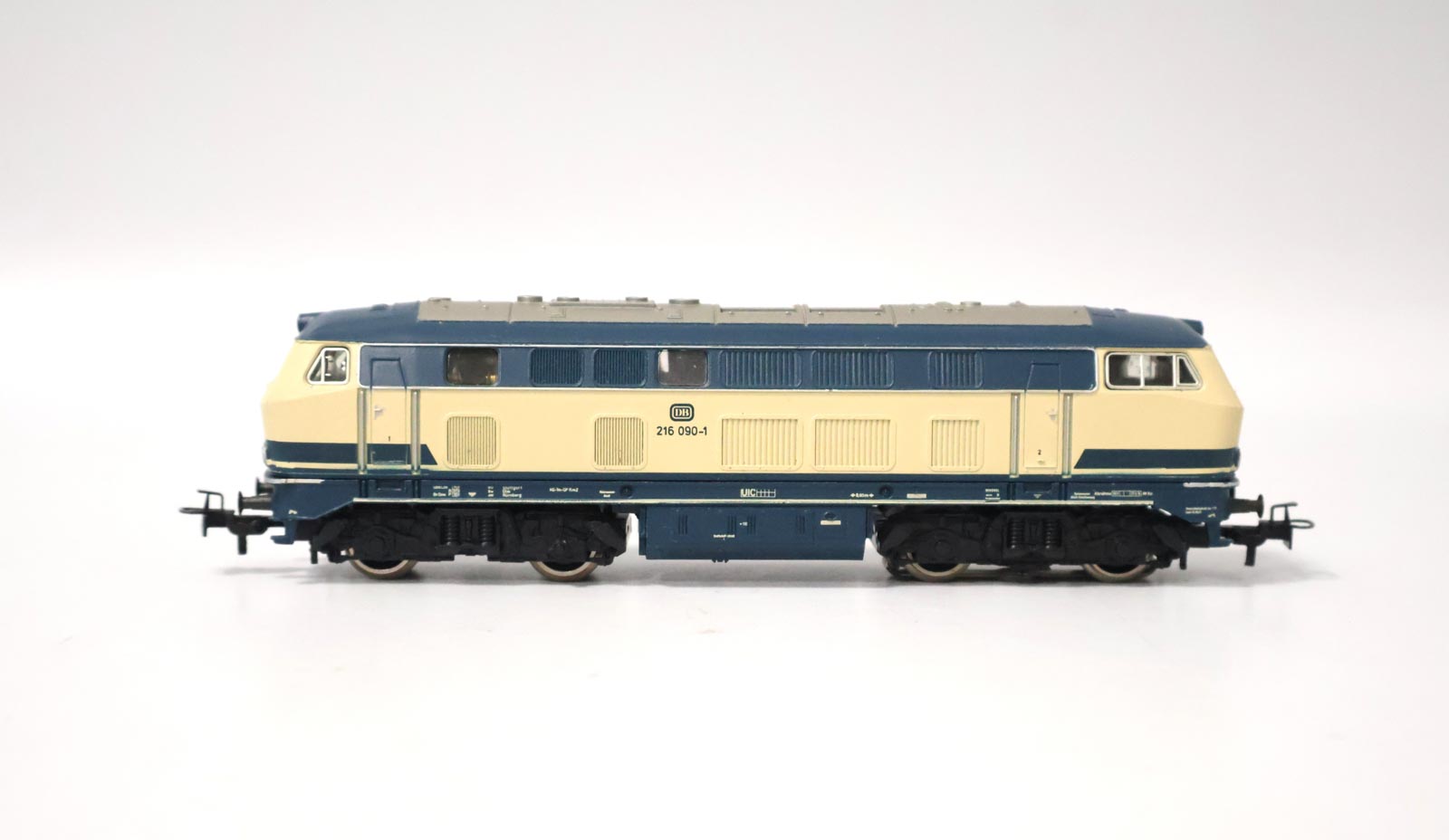 IMG_0352 Märklin 3074 Diesellocomotief BR216 DB - Afbeelding 1