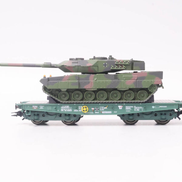 Märklin 48843 zwaar lastwagen DB met leopard-2A6