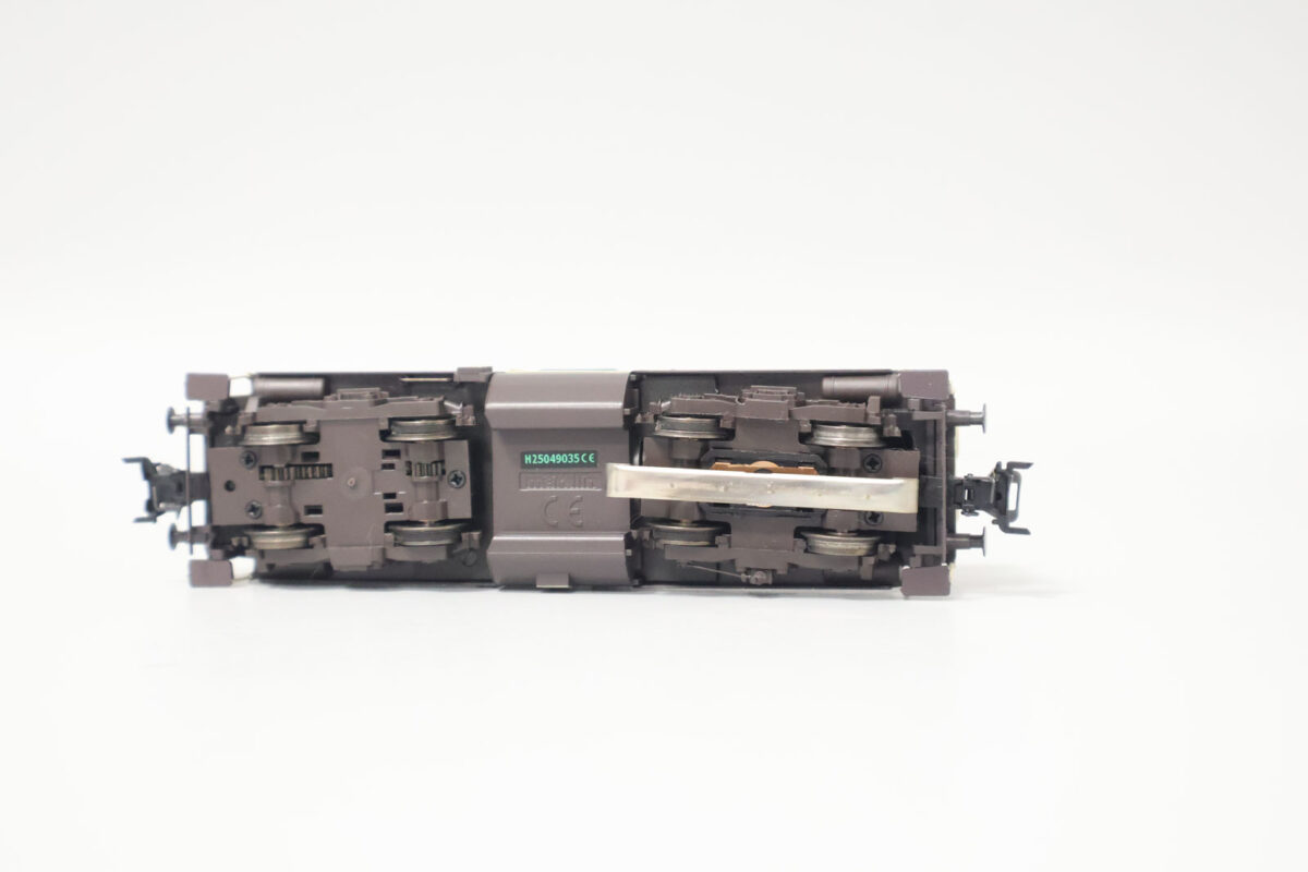 Märklin 38100 diesellocomotief type 211 DB MFX/DCC/Sound - Afbeelding 7