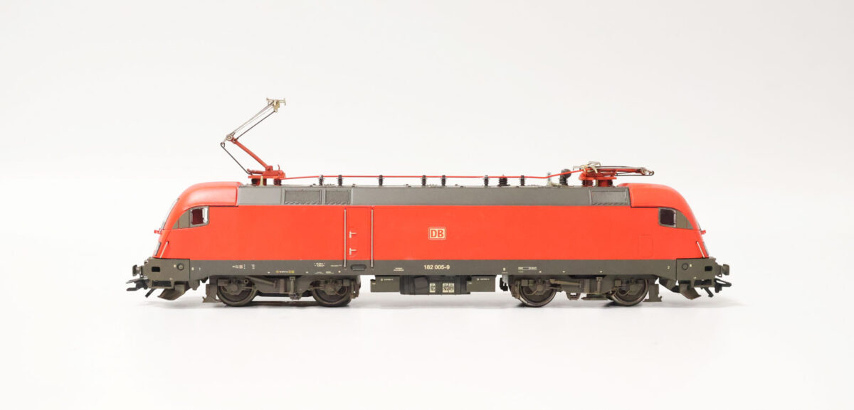 Märklin 37830 elektrische locomotief type 182 Taurus DB MFX/sound - Afbeelding 4