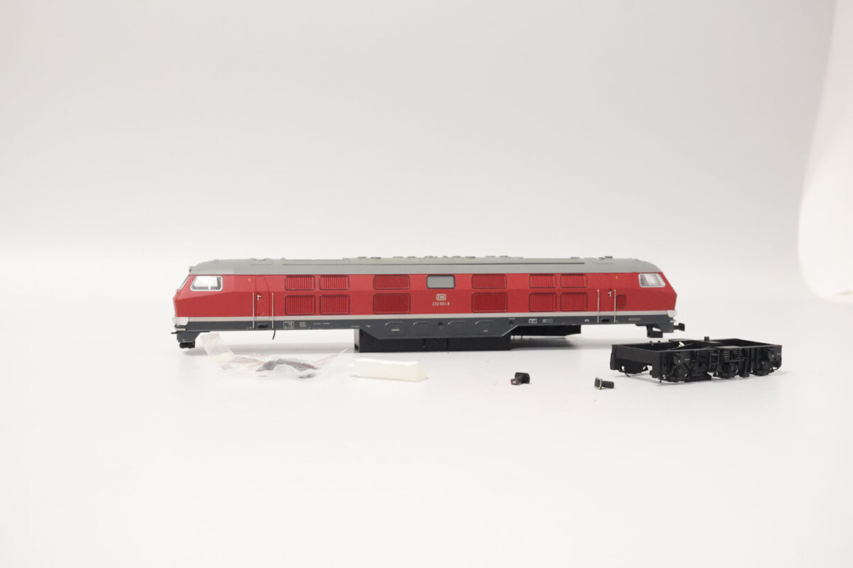 Brawa 0335 diesellocomotief type 232 voor onderdelen - Afbeelding 2