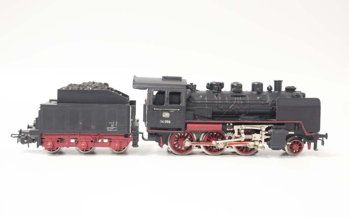 Märklin 3003 stoomlocomotief BR24 DB - Afbeelding 4
