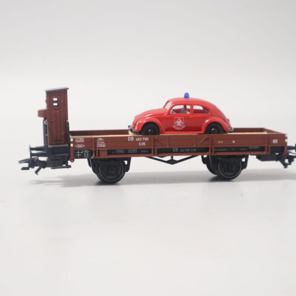 MÄrklin 46063 lage boordwagen geladen met VW brilkever van de DB