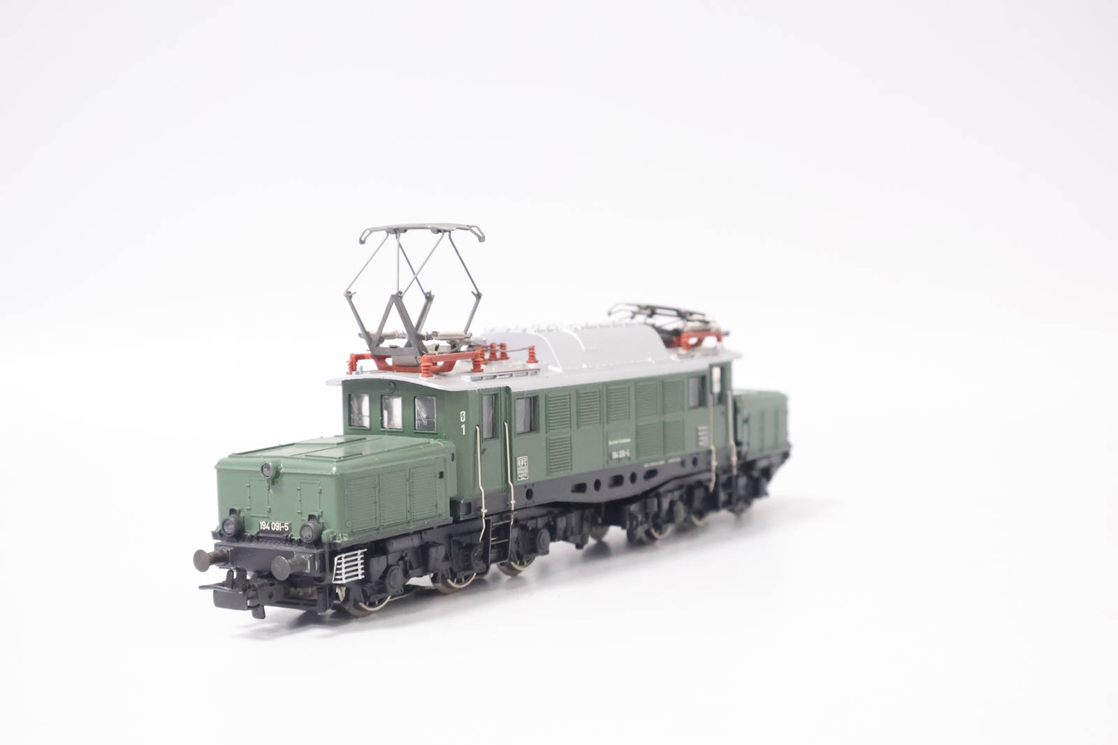 Märklin 3022 Elektrische locomotief BR194 DB - Ben Ontspoord