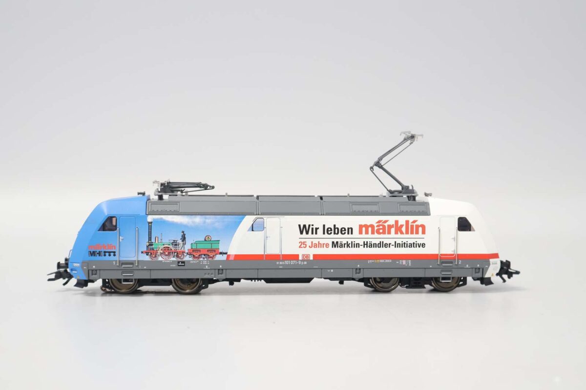 Märklin 39374 elektrische locomotief Type 101 DB Märklin händler initiative MFX/DCC/Sound - Afbeelding 4