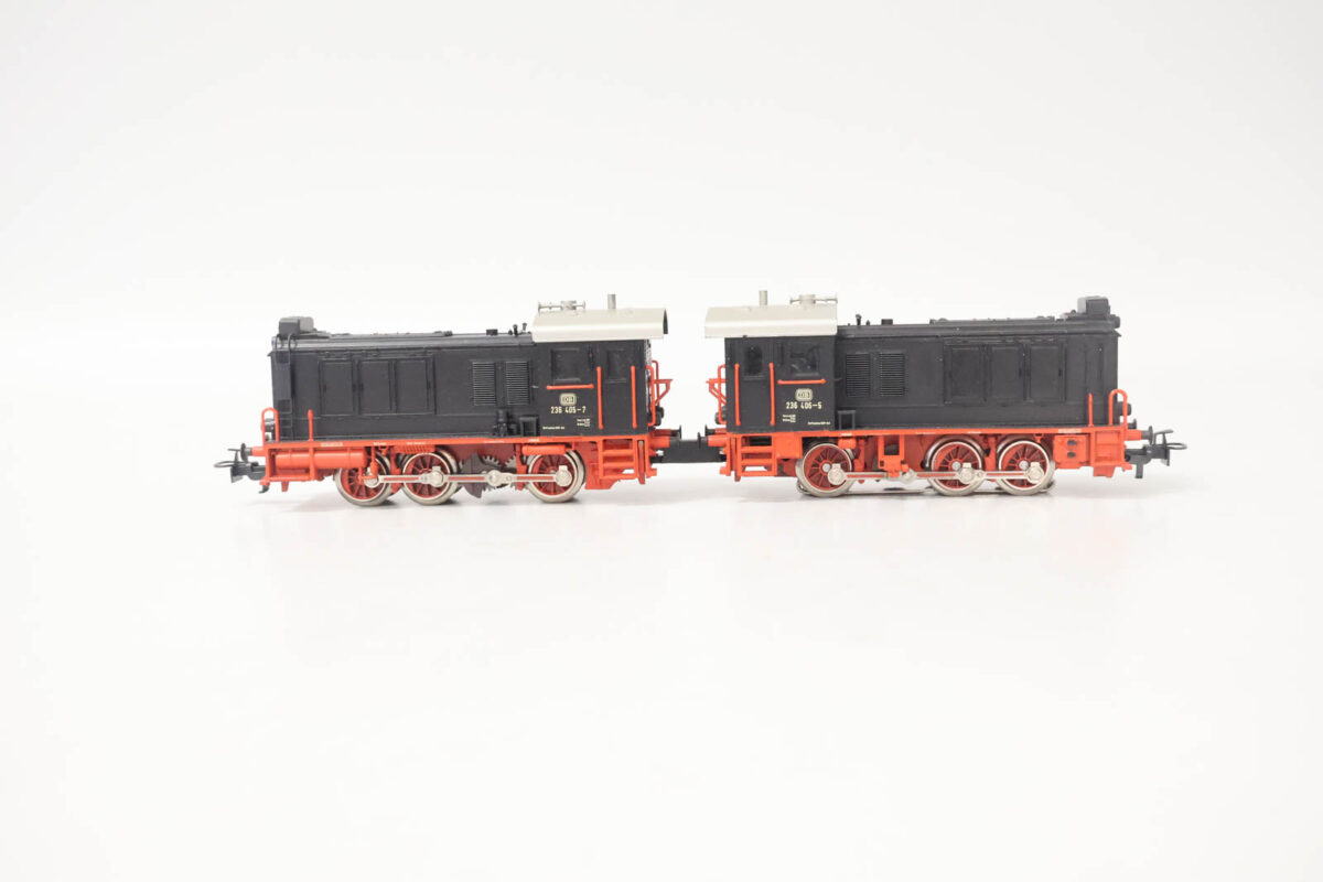 Märklin 3346 dubbeltractie diesellocomotieven BR236 DB - Afbeelding 4