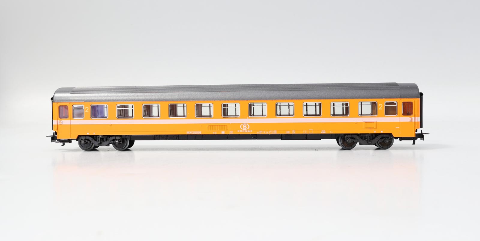 IMG_8304 Märklin 4166 personenrijtuig 2ekl NMBS - Afbeelding 1