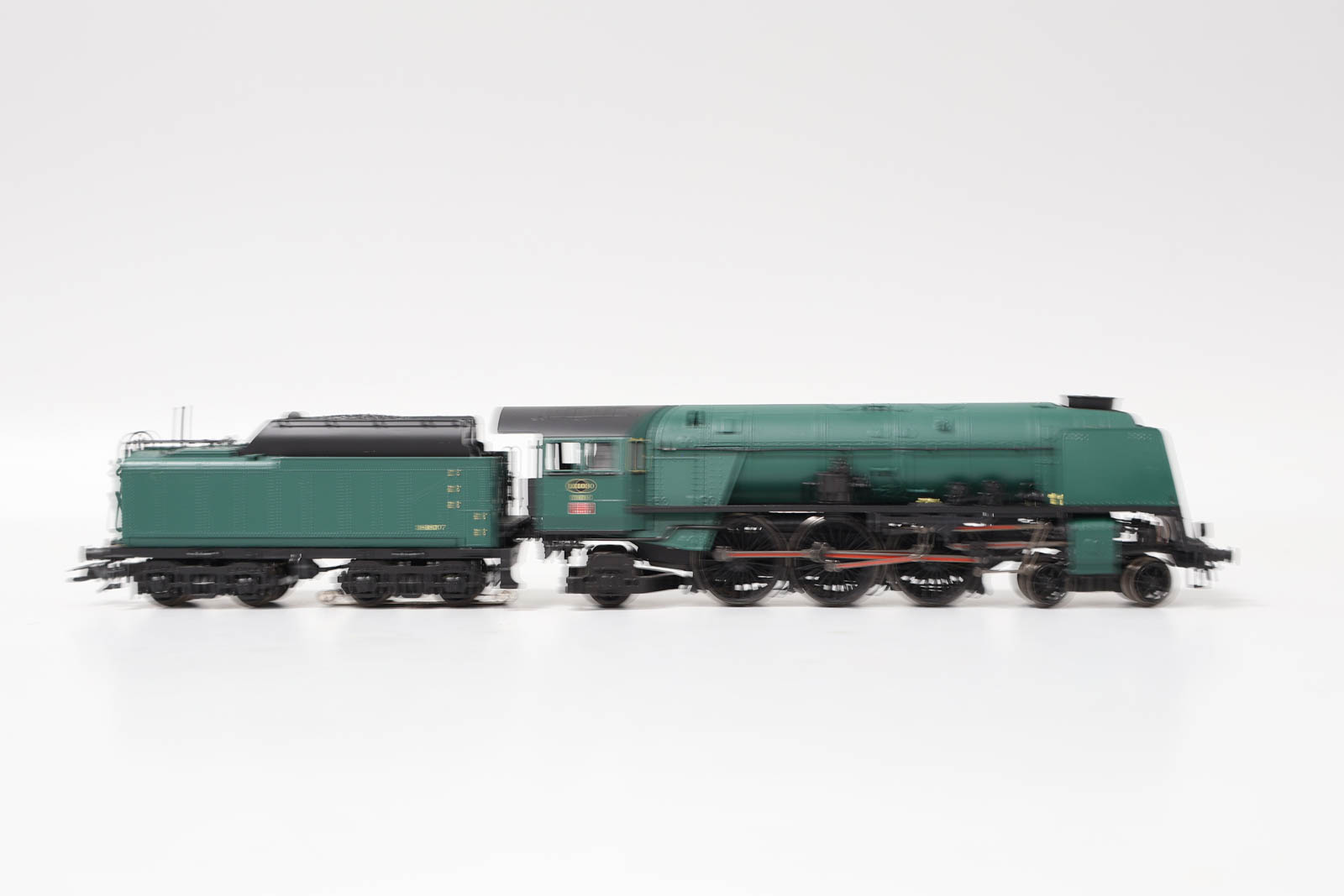 IMG_8997 Märklin 39480 Digitale stoomlocomotief Serie 1 NMBS MFX/sound met schade - Afbeelding 1